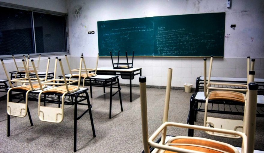 Los docentes bonaerenses realizaron un paro con fuerte adhesión y exigieron una recomposición salarial